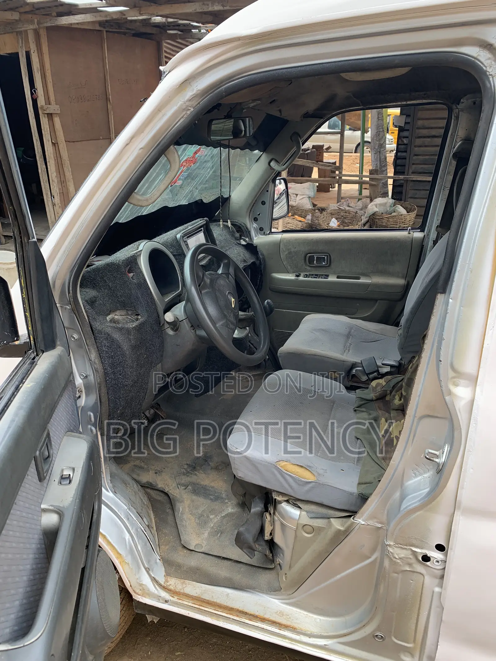 Daihatsu Hijet 2012 White
