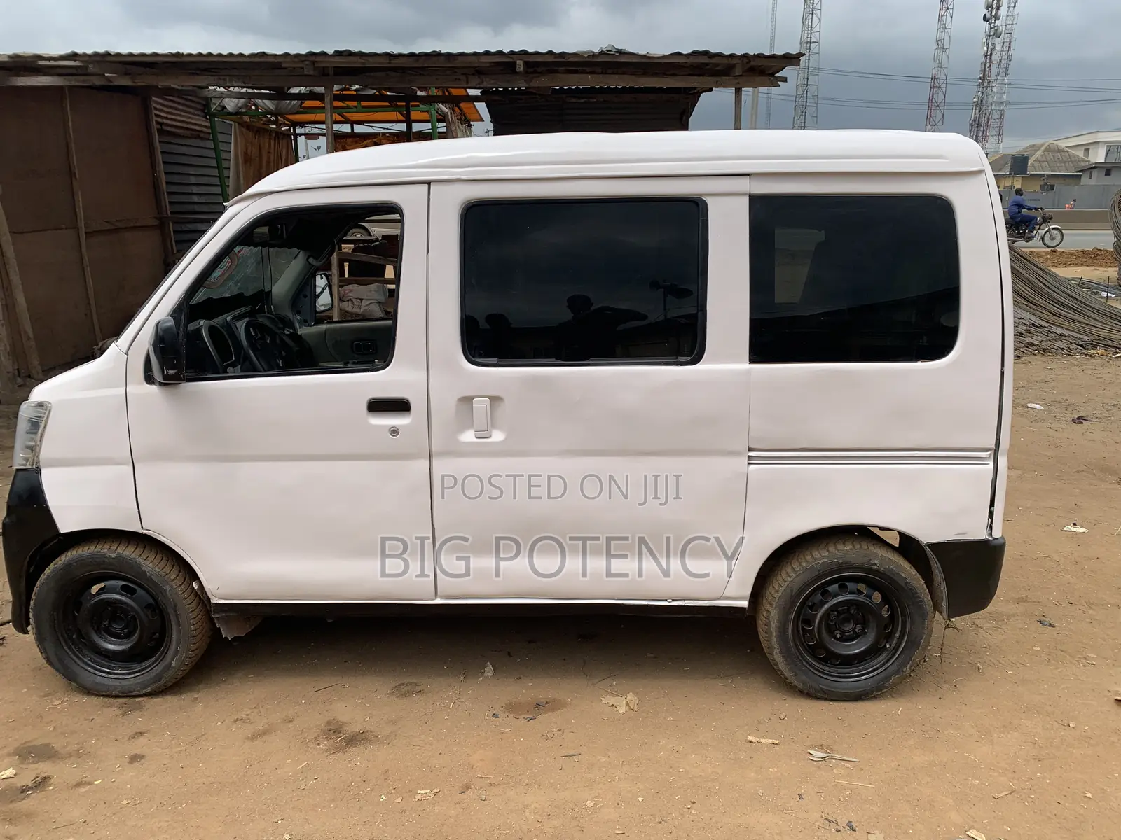 Daihatsu Hijet 2012 White