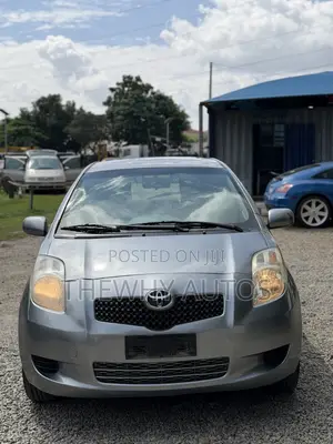 Toyota Yaris 1.3 2005 Gray