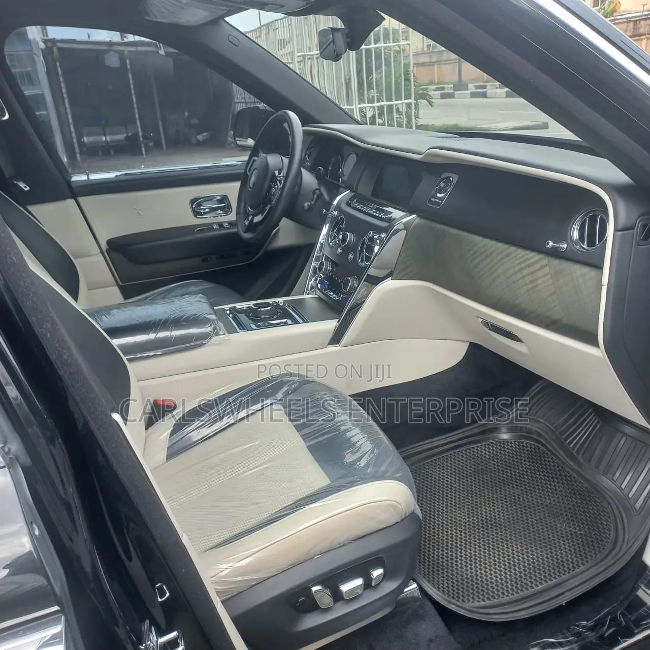 Rolls-Royce Cullinan Base 2020 Black