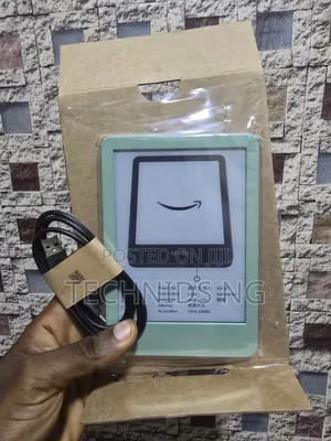 New Amazon Kindle 16 GB Green