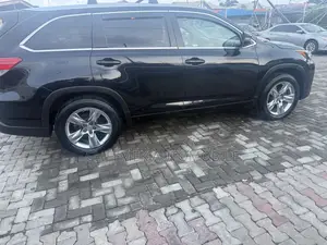 Toyota Highlander Limited Platinum V6 4x4 (3.5L 6cyl 6A) 2016 Black