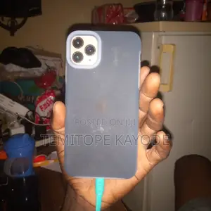 Apple iPhone 11 Pro Max 64 GB Gold