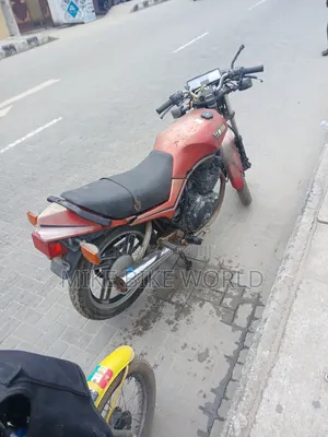 Yamaha 2000 Red