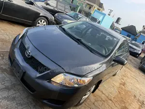 Toyota Corolla LE 4dr Sedan (1.8L 4cyl 4A) 2010 Gray