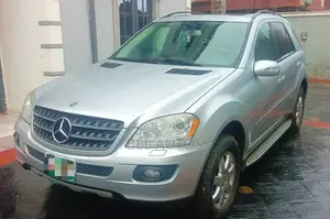 Mercedes-Benz 200 2007 Silver