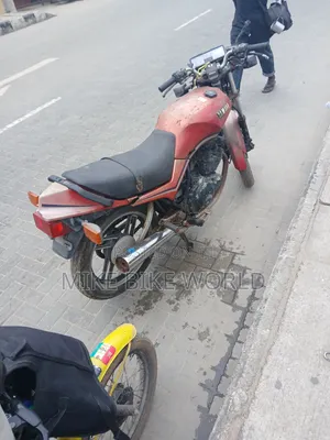 Yamaha 2000 Red