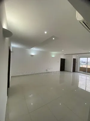 3bdrm Penthouse in Lekki Phase 1 Lagos for rent