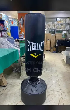 Everlast Punching Stand