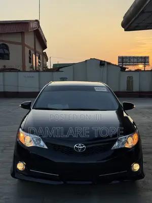 Toyota Camry XLE V6 4dr Sedan (3.5L 6cyl 6A) 2013 Black
