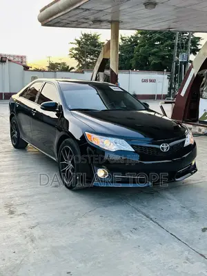 Toyota Camry XLE V6 4dr Sedan (3.5L 6cyl 6A) 2013 Black