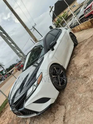 Toyota Camry 2018 White