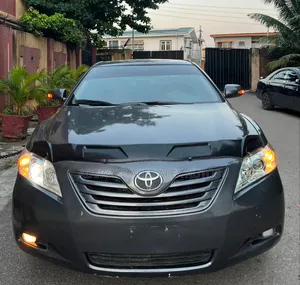 Toyota Camry XLE 4dr Sedan (2.4 4cyl 5A) 2008 Gray