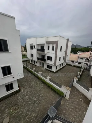 8bdrm Mansion in Asokoro Main for sale
