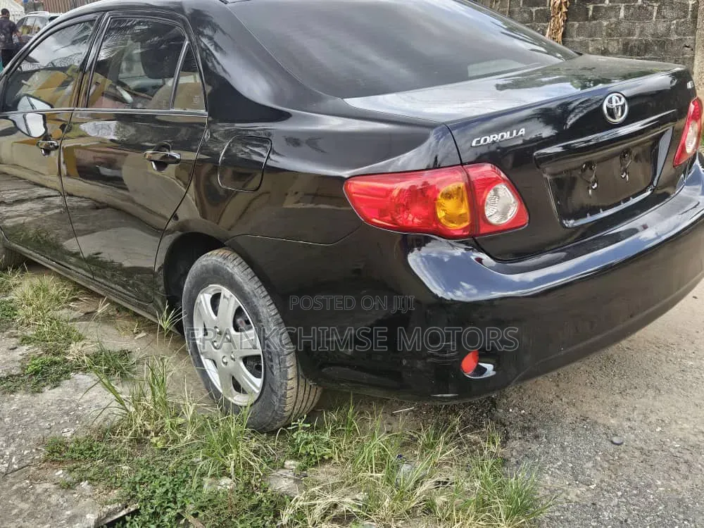 Toyota Corolla 2010 Black