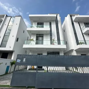 5bdrm Duplex in Ikota for sale
