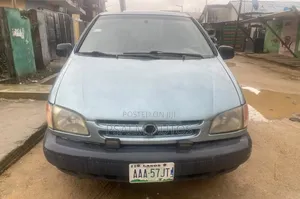 Toyota Sienna 2001 Blue