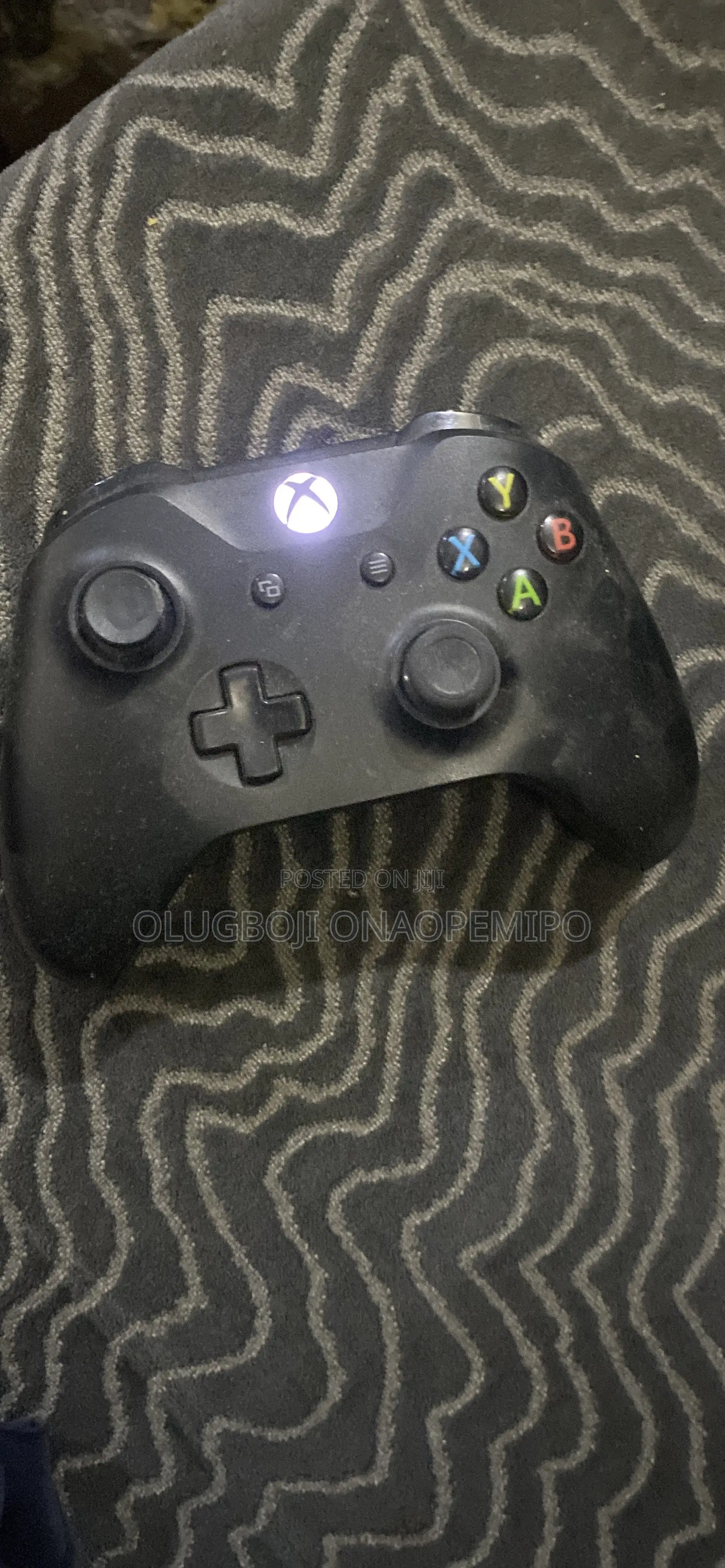 Xbox One 1tb 2 Controllers
