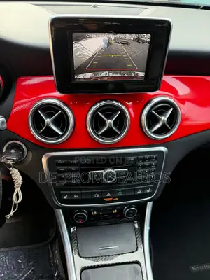 Mercedes-Benz GLA-Class 2015 Red