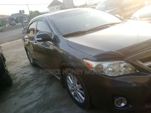 Toyota Corolla 2010 Gray
