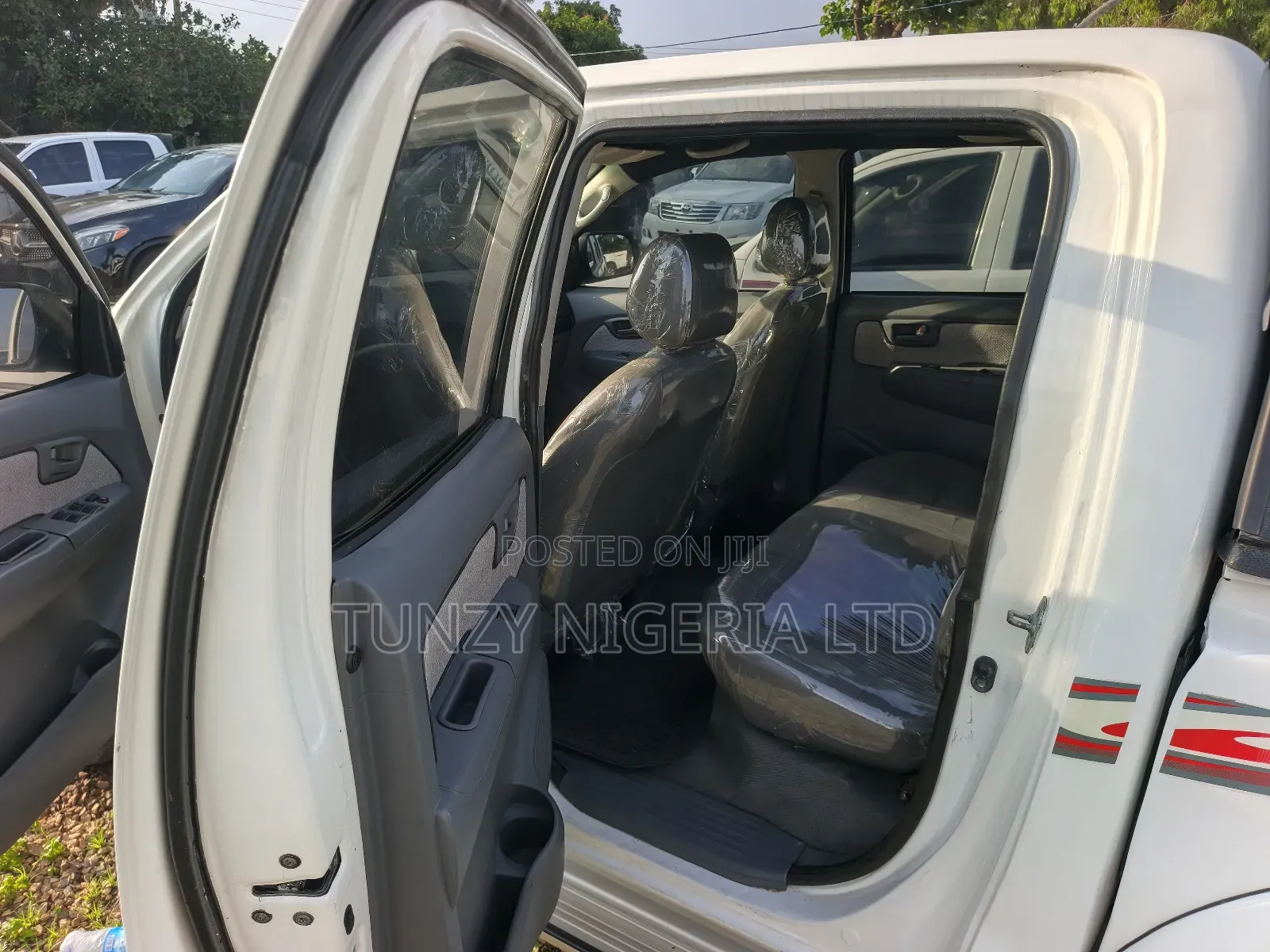 Toyota Hilux 2012 White