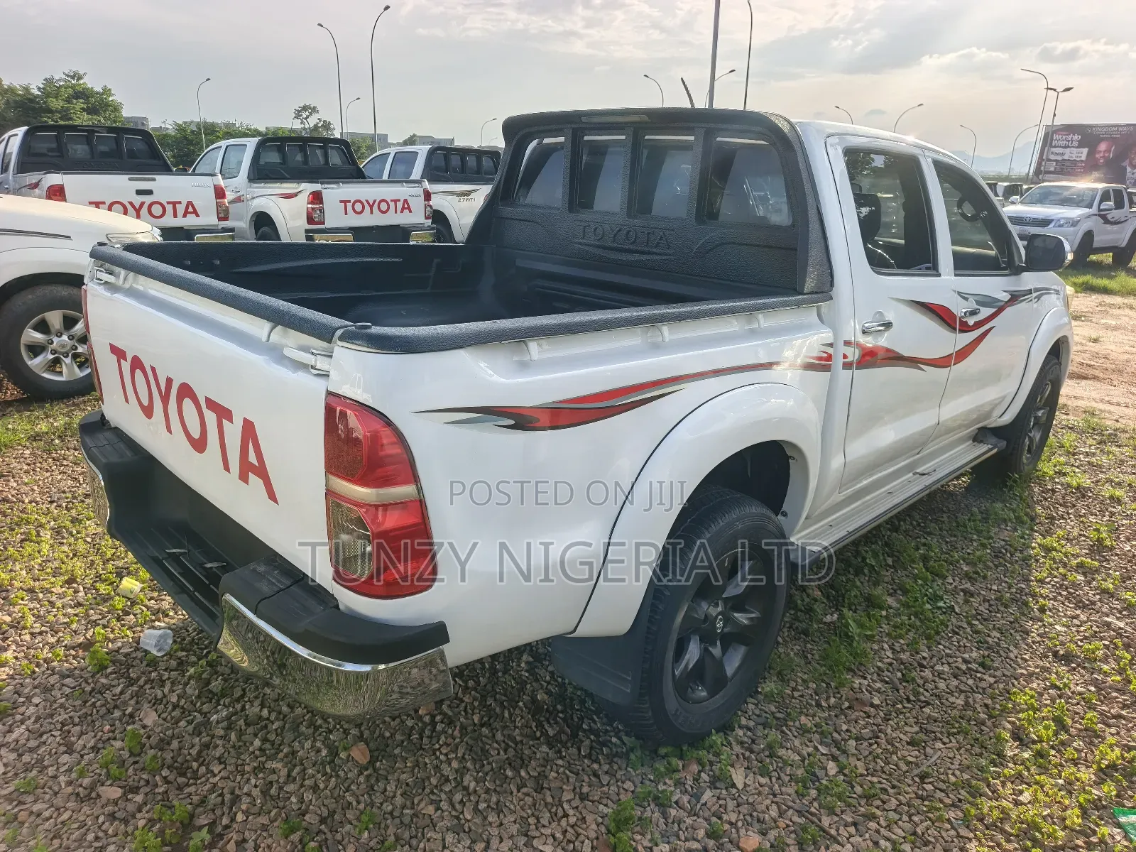 Toyota Hilux 2012 White