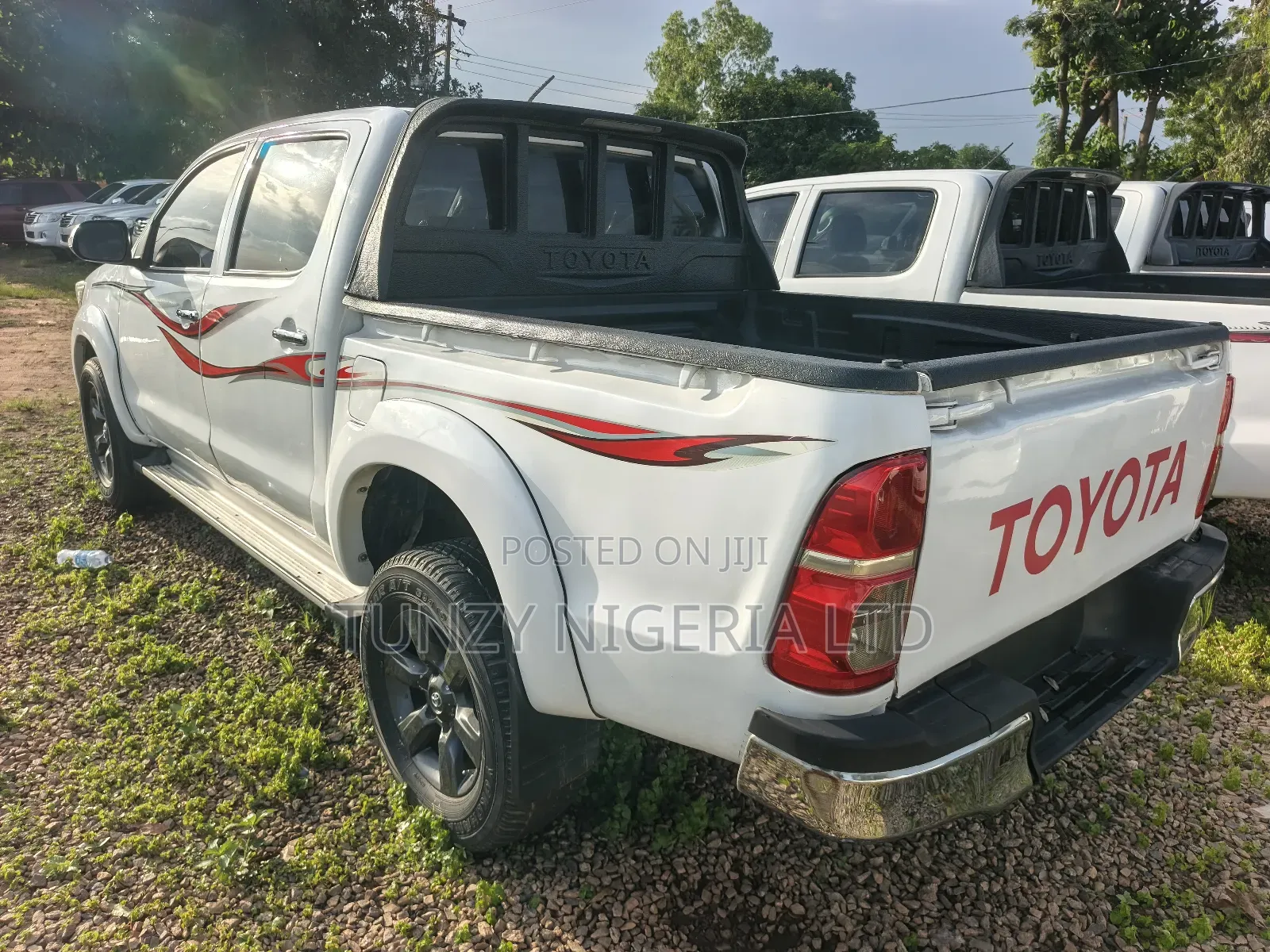 Toyota Hilux 2012 White