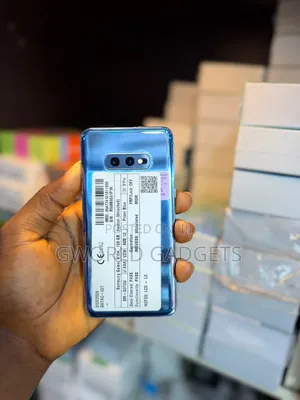 Samsung Galaxy S10e 128 GB Blue