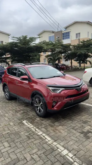 Toyota RAV4 XLE AWD (2.5L 4cyl 6A) 2017 Red