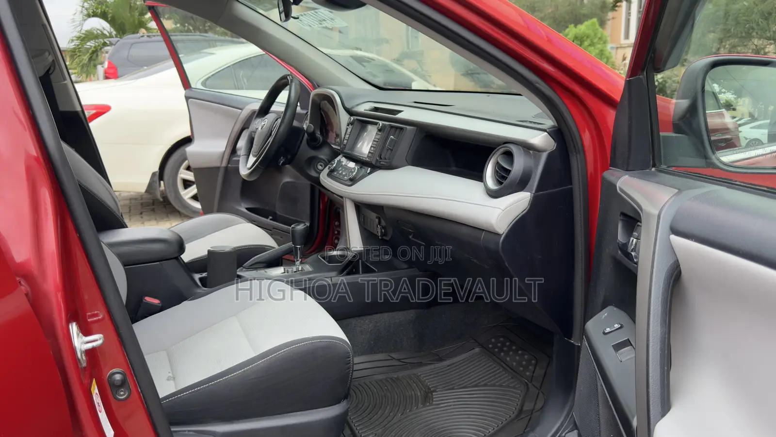 Toyota RAV4 XLE AWD (2.5L 4cyl 6A) 2017 Red