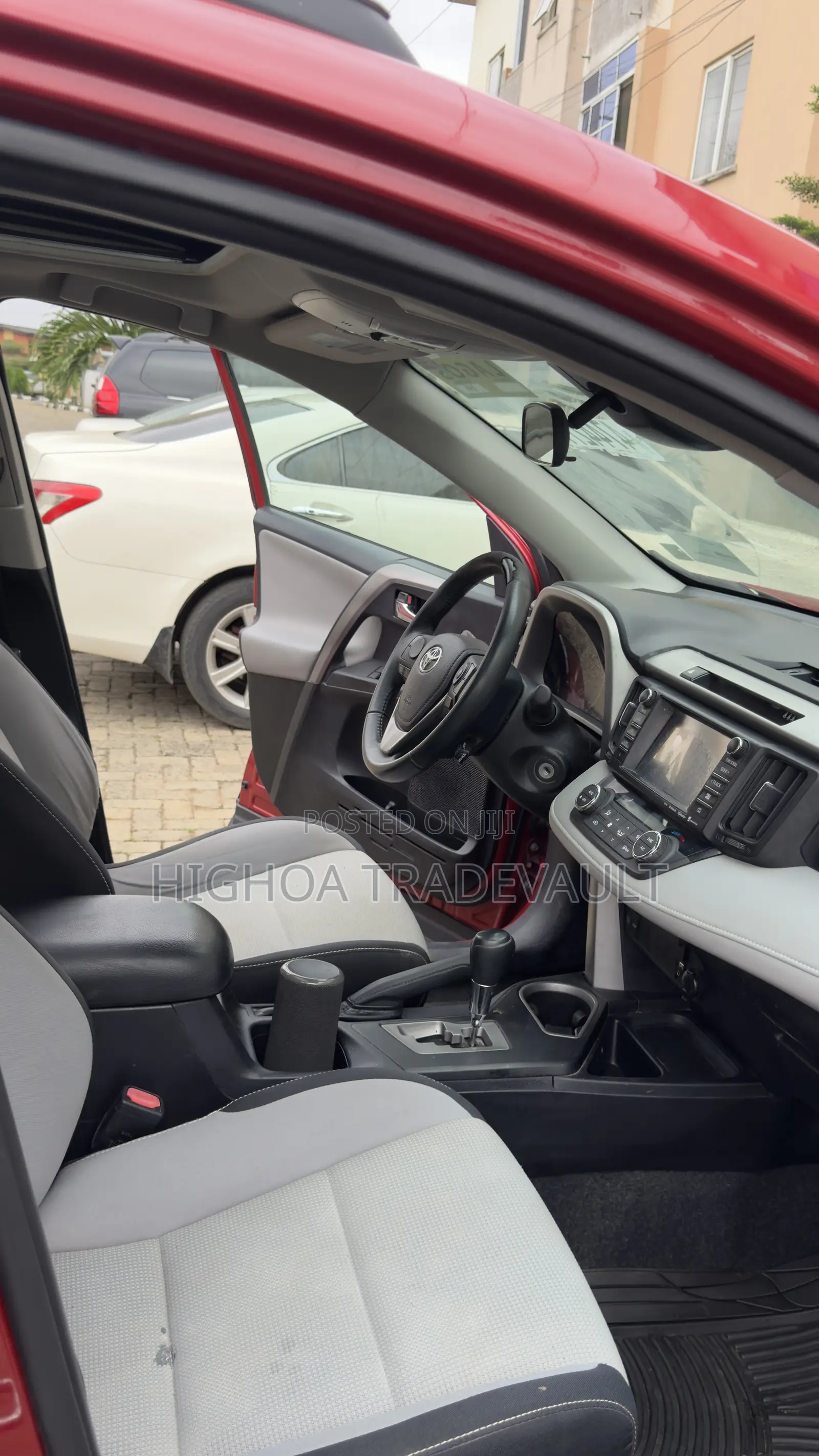 Toyota RAV4 XLE AWD (2.5L 4cyl 6A) 2017 Red