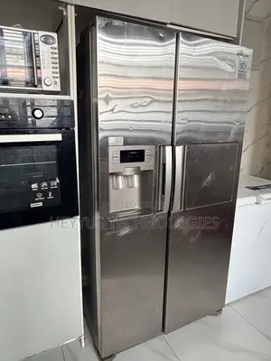 Samsung Side by Side Inverter Refrigerator With Ice Maker