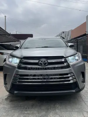 Toyota Highlander XLE 2019 Gray