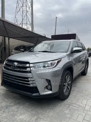 Toyota Highlander XLE 2019 Gray
