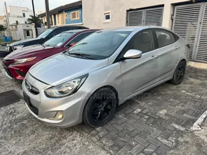 Hyundai Accent 2012 Silver