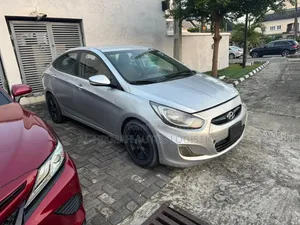 Hyundai Accent 2012 Silver