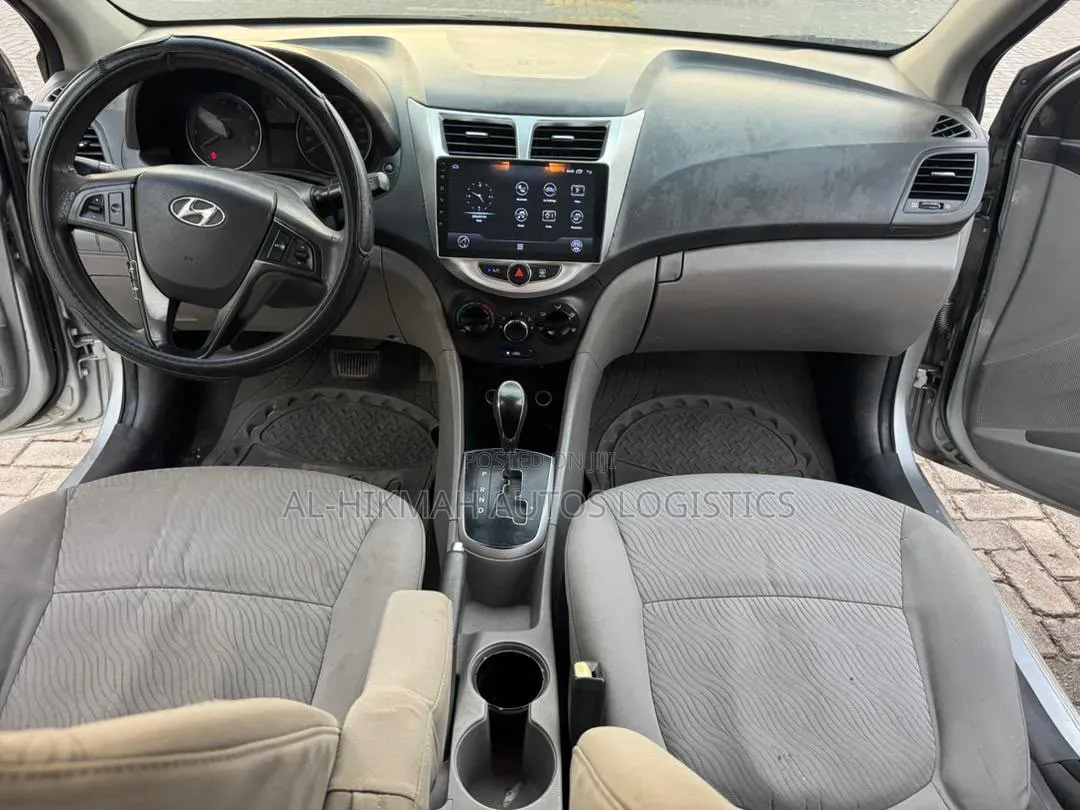 Hyundai Accent 2012 Silver