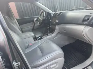 Toyota Highlander Limited 2012 Green