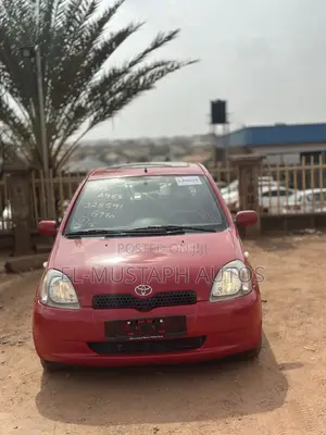 Toyota Yaris 1.0 2004 Red