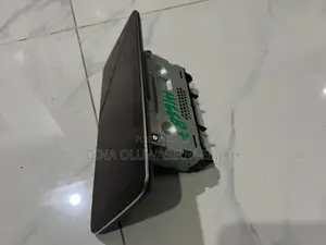 Mercedes-Benz GLC Infotainment Display