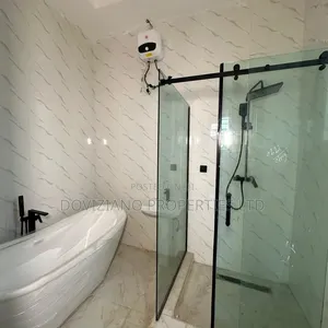 5bdrm Duplex in Sangotedo for sale