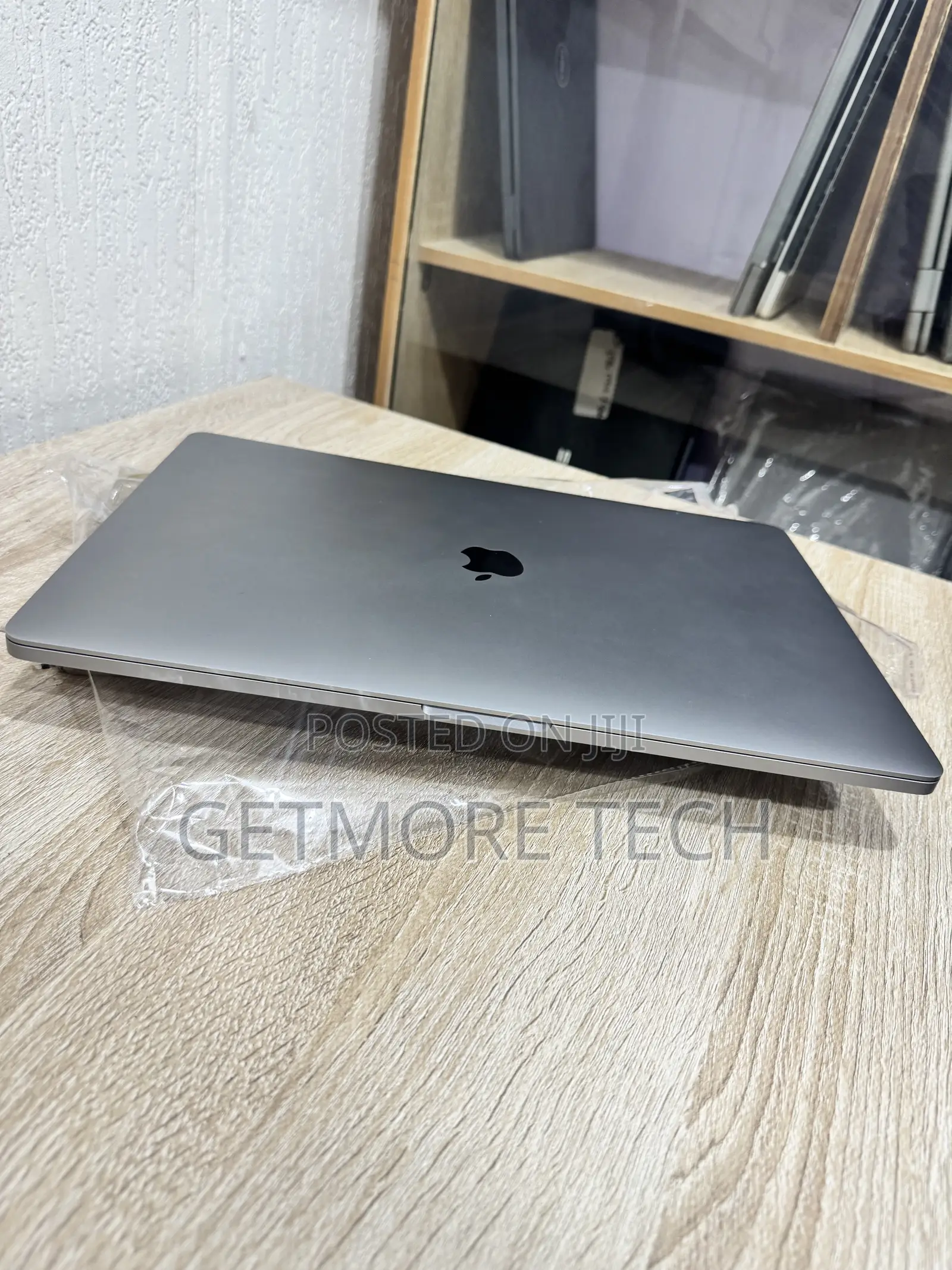 Laptop Apple MacBook Pro 2019 32GB Intel Core i9 SSD 1T