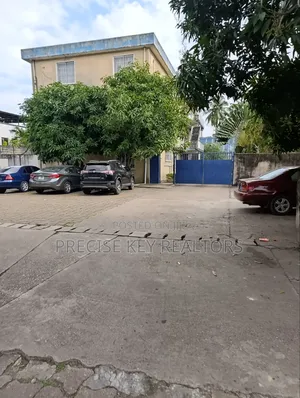 Furnished 3bdrm Block of Flats in Sebanjo Close, Liverpool for rent
