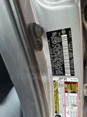 Toyota Avalon XLE FWD Sedan (3.5L V6 8A) 2019 Silver