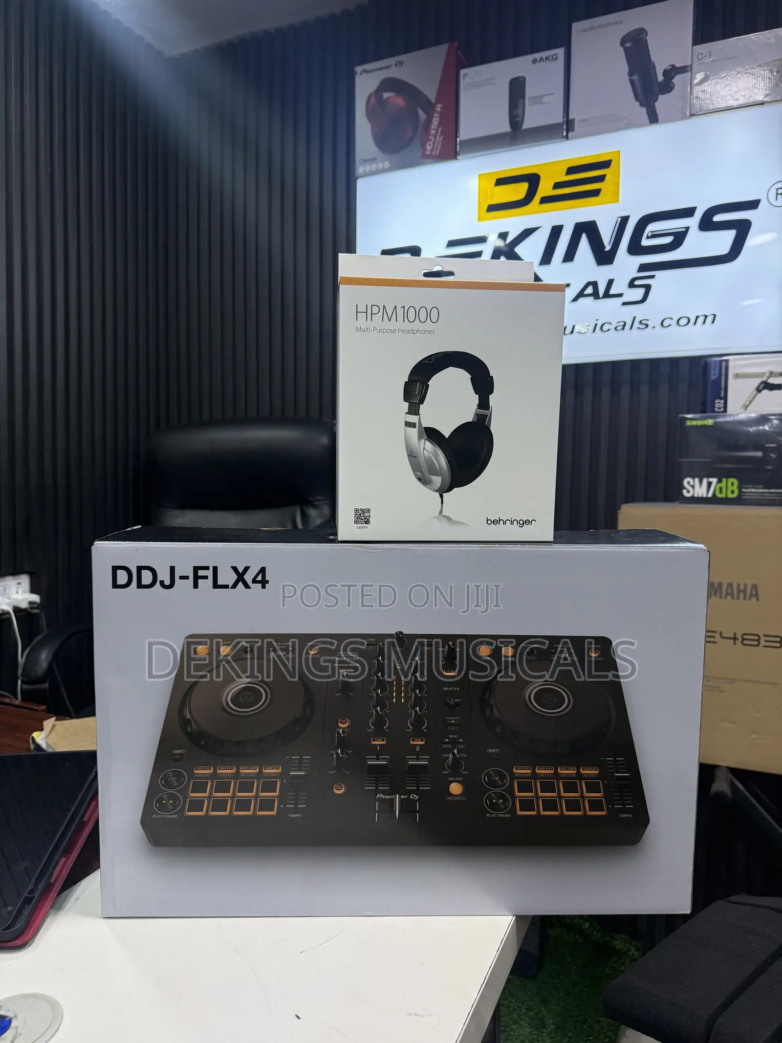 DDJ FLX4 Best Dj Controller and Dj Headphone