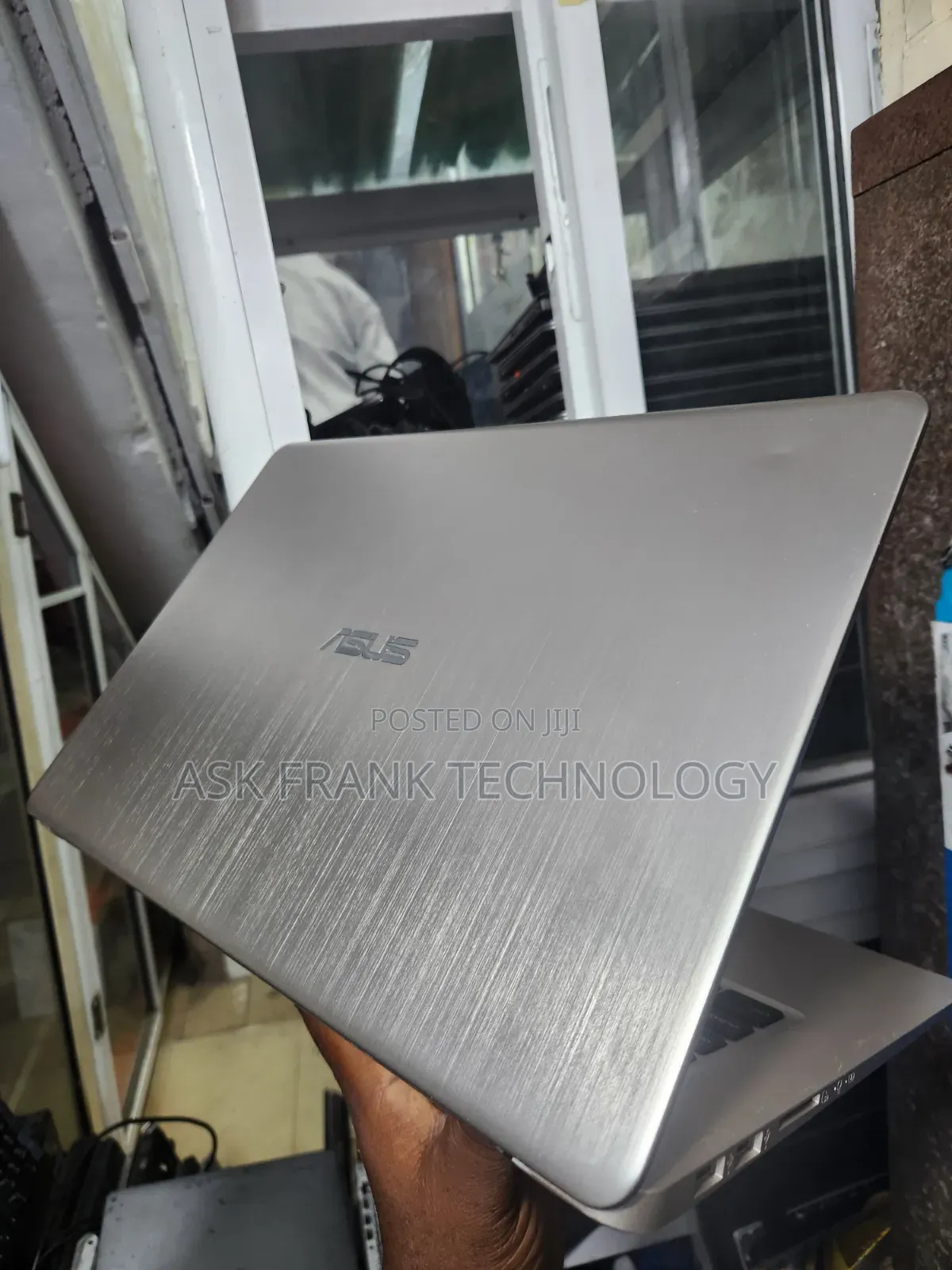 Laptop Asus R50A 8GB Intel Core i5 SSD 128GB