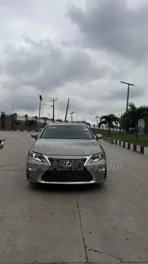 Lexus ES 2016 Gray