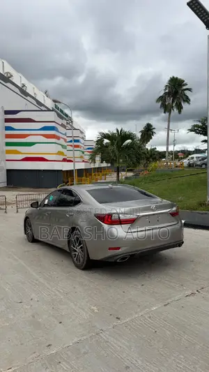 Lexus ES 2016 Gray