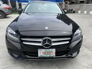 Mercedes-Benz C300 Luxury 4matic Sedan AWD (2.0L 4cyl 7A) 2017 Black