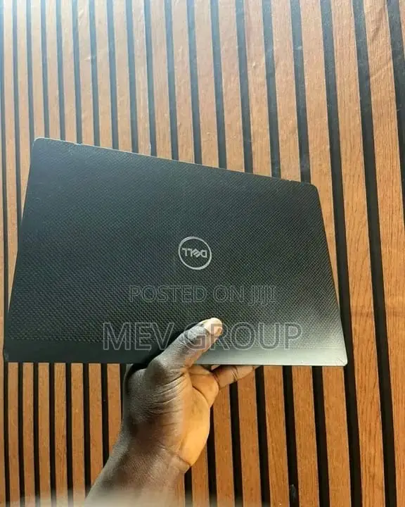 Laptop Dell Latitude 7400 8GB Intel Core i5 SSD 256GB